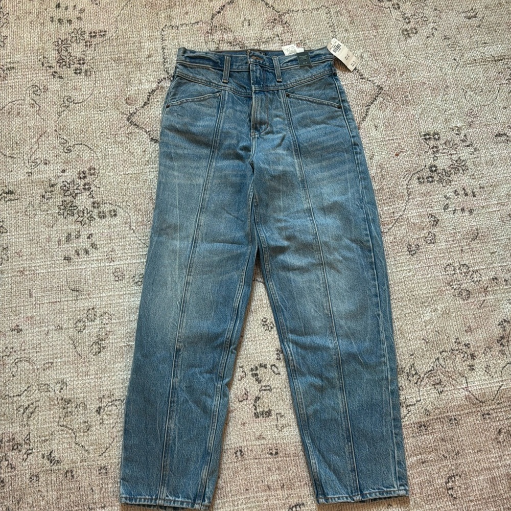 SKU 636282701